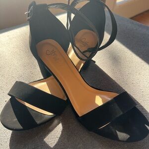Chic Black Heeled Sandals